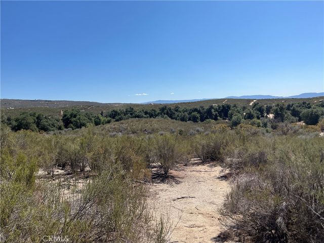 35010 Willow Creek Rd., Hemet, CA 92544