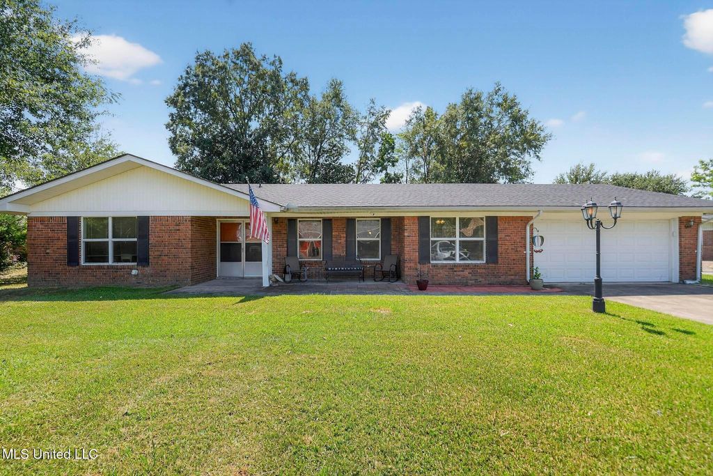 15395 Mimosa Drive, Gulfport, MS 39503