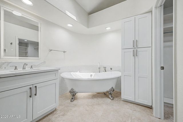 9992 E PURDUE Avenue, Scottsdale, AZ 85258