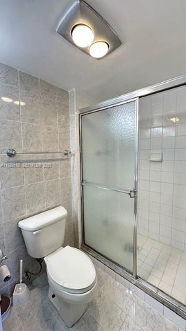 3401 N Country Club Dr 207, Aventura, FL 33180