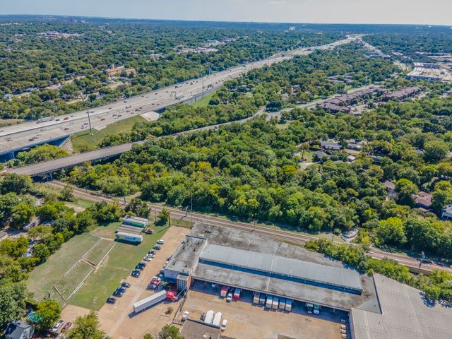 200 N Manus Drive, Dallas, TX 75224