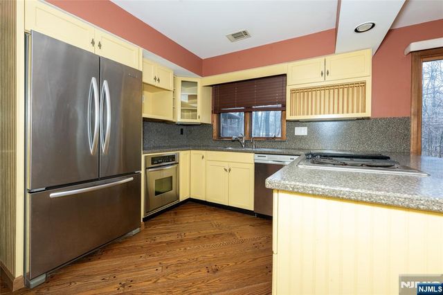 17 Village Way 7, Vernon, NJ 07462