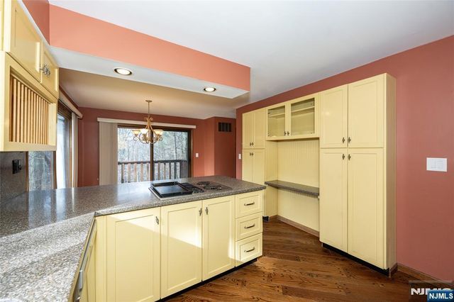 17 Village Way 7, Vernon, NJ 07462