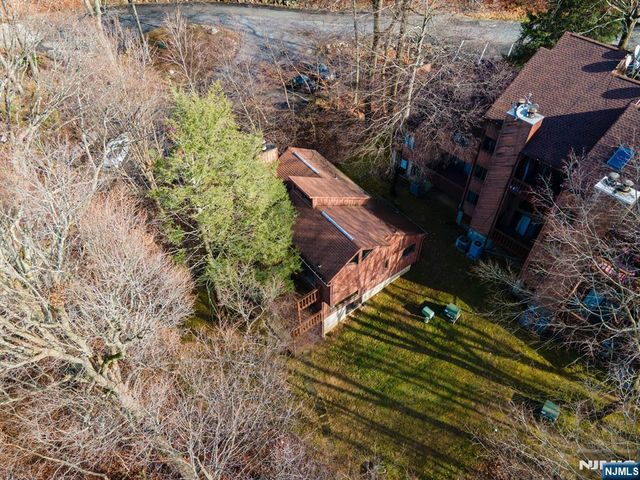 17 Village Way 7, Vernon, NJ 07462