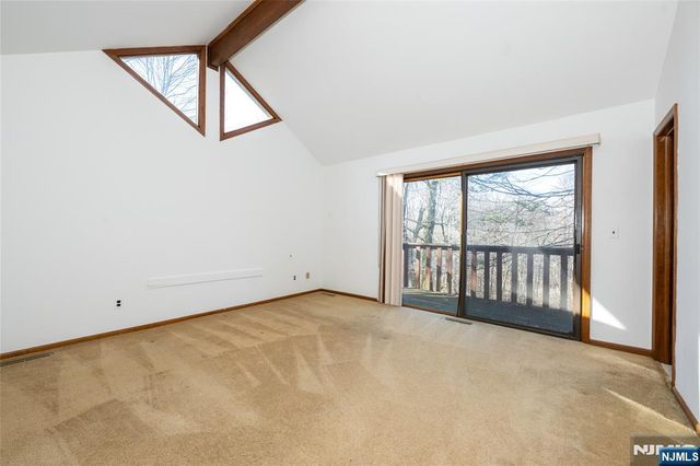 17 Village Way 7, Vernon, NJ 07462