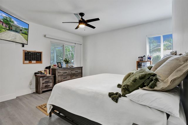 1590 NW 7th Lane, Pompano Beach, FL 33060