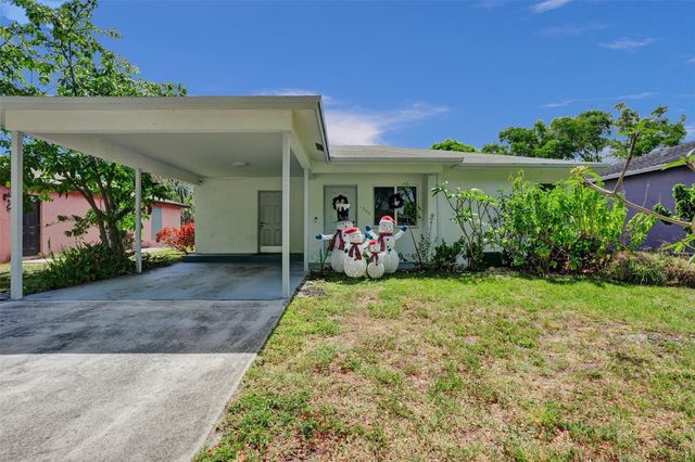 1590 NW 7th Lane, Pompano Beach, FL 33060
