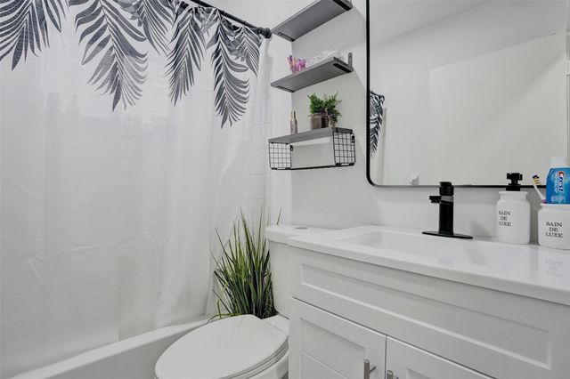 1590 NW 7th Lane, Pompano Beach, FL 33060