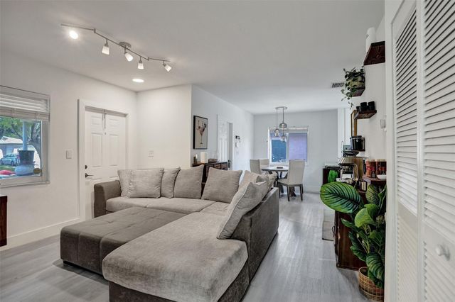 1590 NW 7th Lane, Pompano Beach, FL 33060