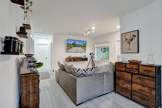1590 NW 7th Lane, Pompano Beach, FL 33060