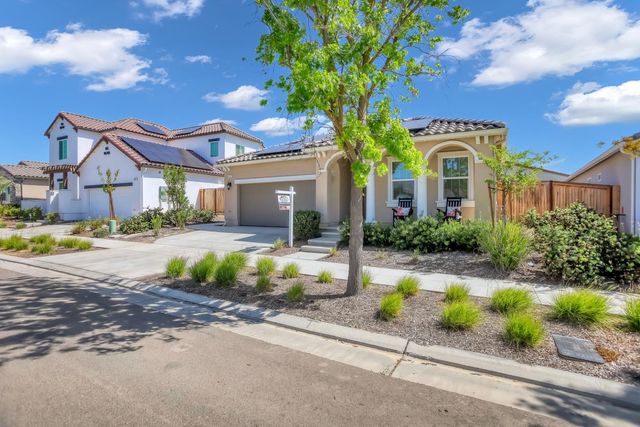 4433 Oak Knoll Road, Madera, CA 93636