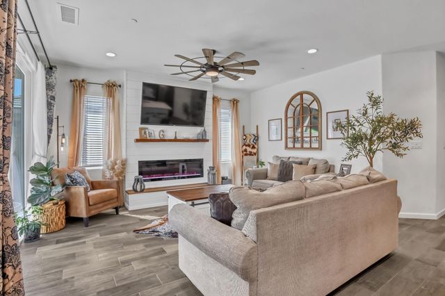 4433 Oak Knoll Road, Madera, CA 93636