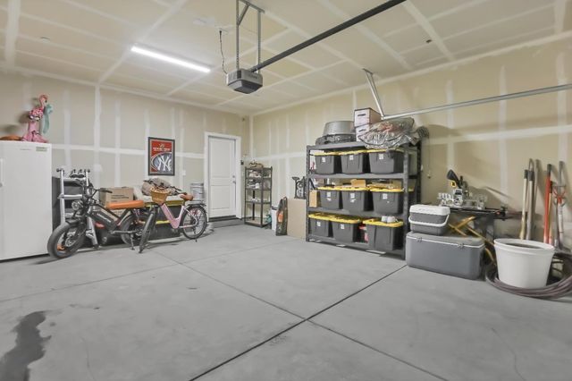 4433 Oak Knoll Road, Madera, CA 93636
