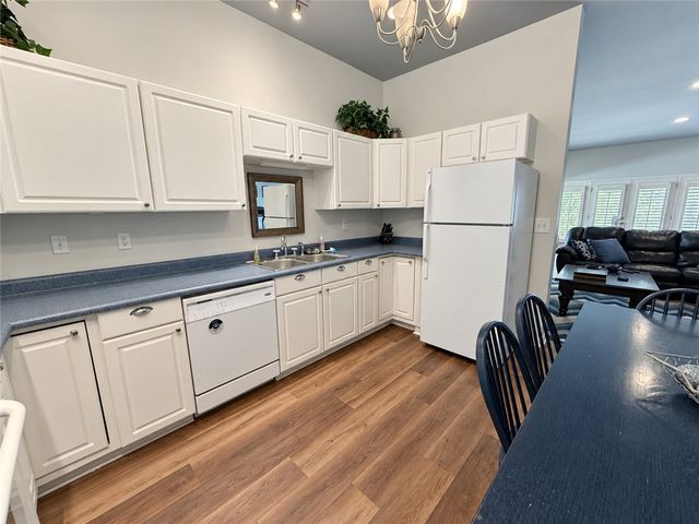 669 Shorewood Circle, Toccoa, GA 30577