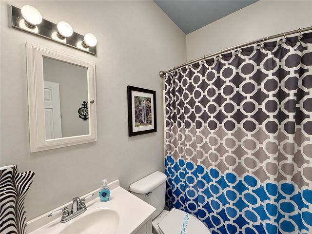 669 Shorewood Circle, Toccoa, GA 30577