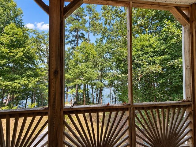 669 Shorewood Circle, Toccoa, GA 30577
