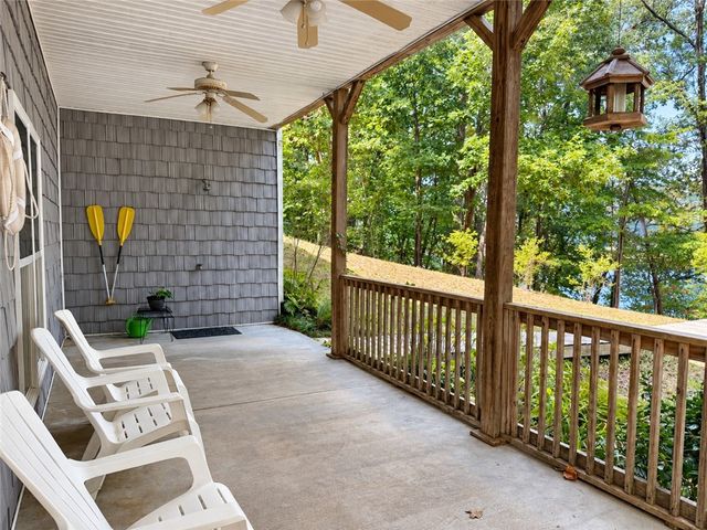 669 Shorewood Circle, Toccoa, GA 30577
