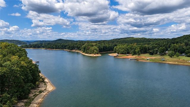 669 Shorewood Circle, Toccoa, GA 30577