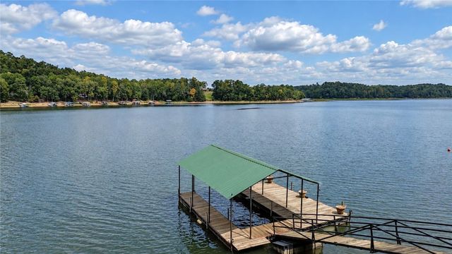 669 Shorewood Circle, Toccoa, GA 30577