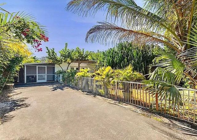 250 NE 13th Street, Delray Beach, FL 33444