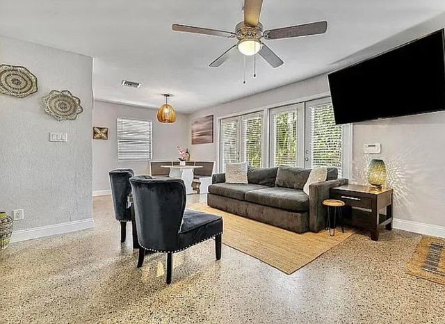 250 NE 13th Street, Delray Beach, FL 33444