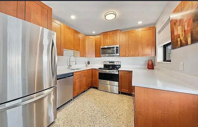 250 NE 13th Street, Delray Beach, FL 33444