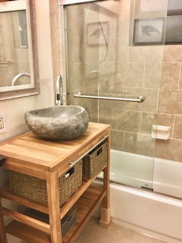 250 NE 13th Street, Delray Beach, FL 33444