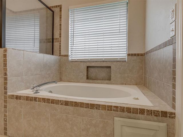 309 Whitman Court, Edmond, OK 73003