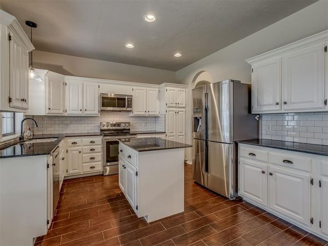 309 Whitman Court, Edmond, OK 73003