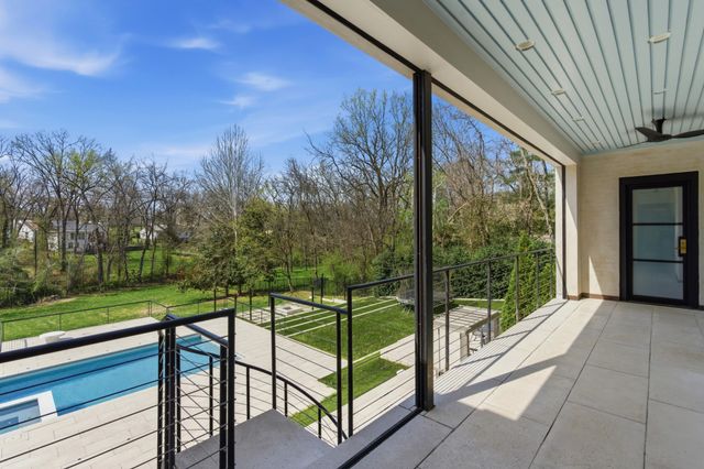 301 Westview Ave, Nashville, TN 37205