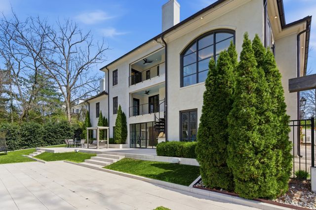 301 Westview Ave, Nashville, TN 37205