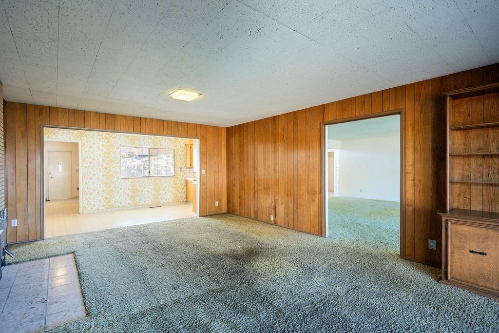 Image 22 of property listing at 822 W Princeton Avenue, Fresno, CA 93705