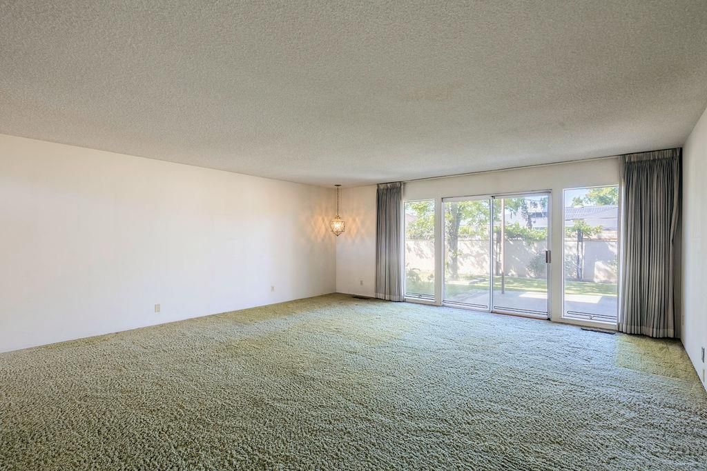 Image 23 of property listing at 822 W Princeton Avenue, Fresno, CA 93705