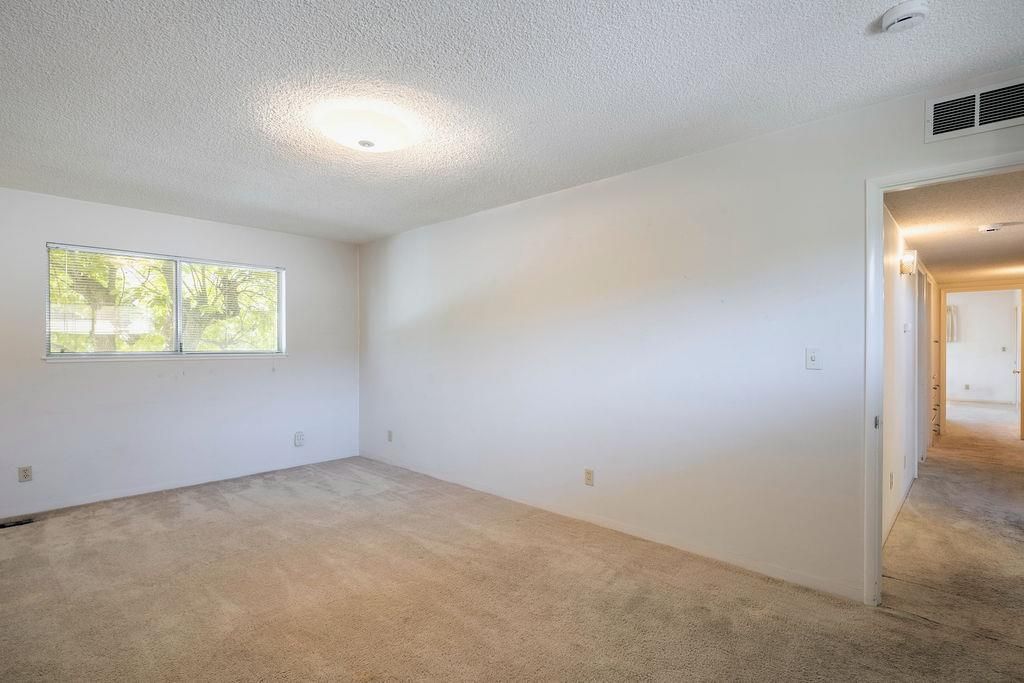 Image 28 of property listing at 822 W Princeton Avenue, Fresno, CA 93705