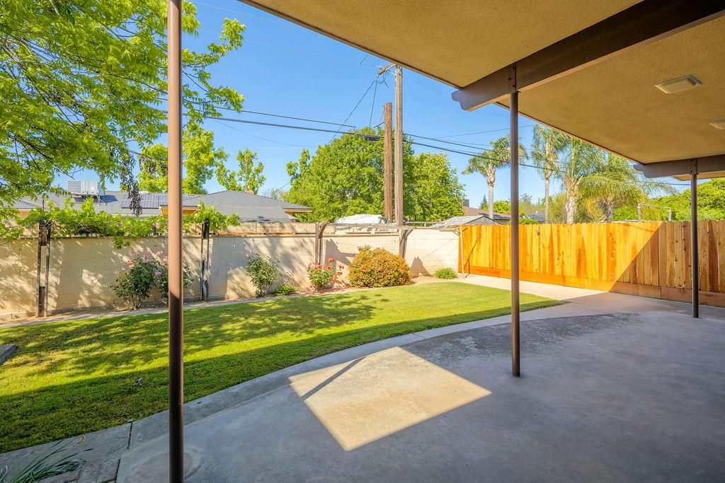 Image 46 of property listing at 822 W Princeton Avenue, Fresno, CA 93705