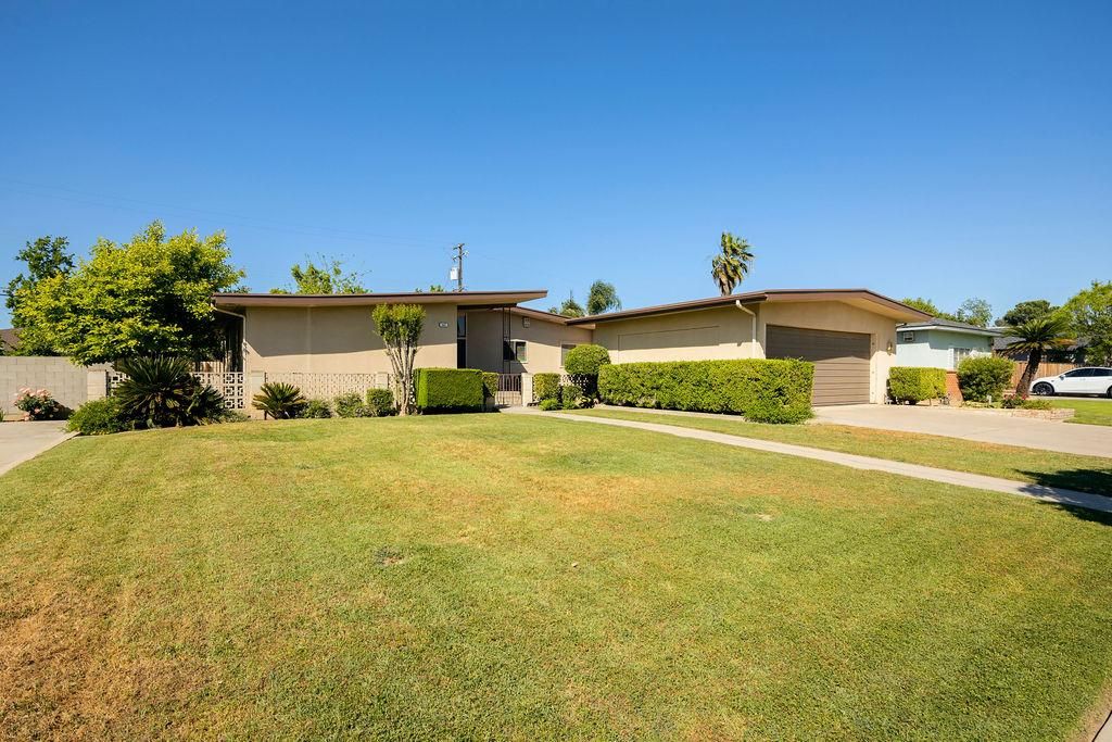 Image 52 of property listing at 822 W Princeton Avenue, Fresno, CA 93705