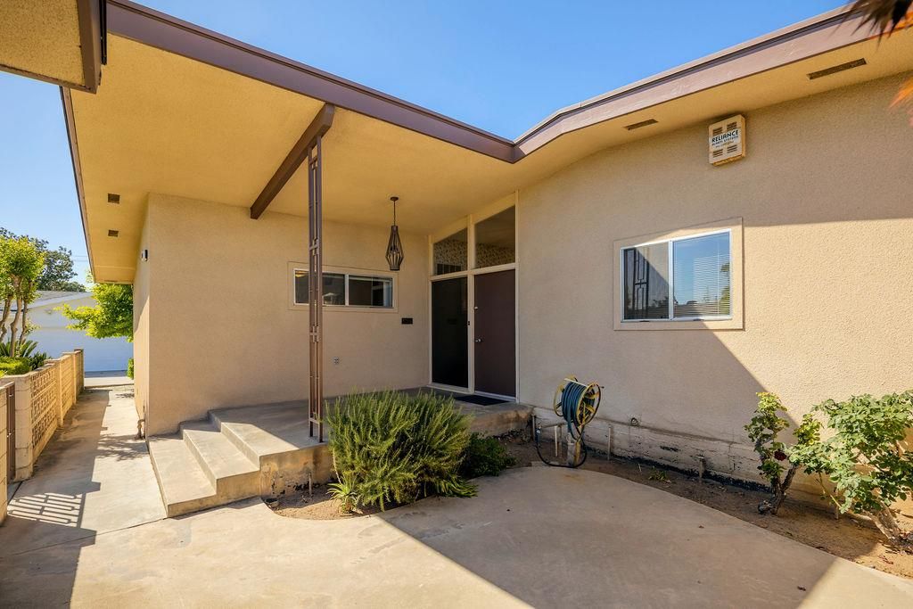 Image 57 of property listing at 822 W Princeton Avenue, Fresno, CA 93705