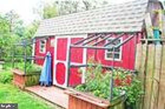 116 HERSHEY RD, Lititz, PA 17543
