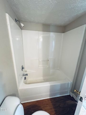 5517 Gilcrest Sands Drive, Hope Mills, NC 28348