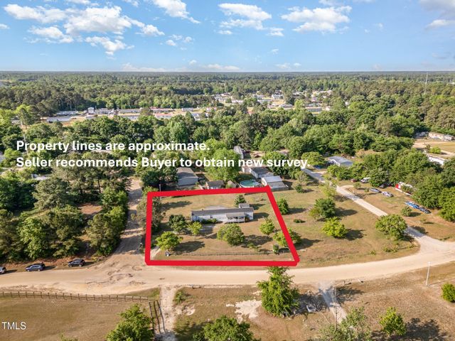 5517 Gilcrest Sands Drive, Hope Mills, NC 28348