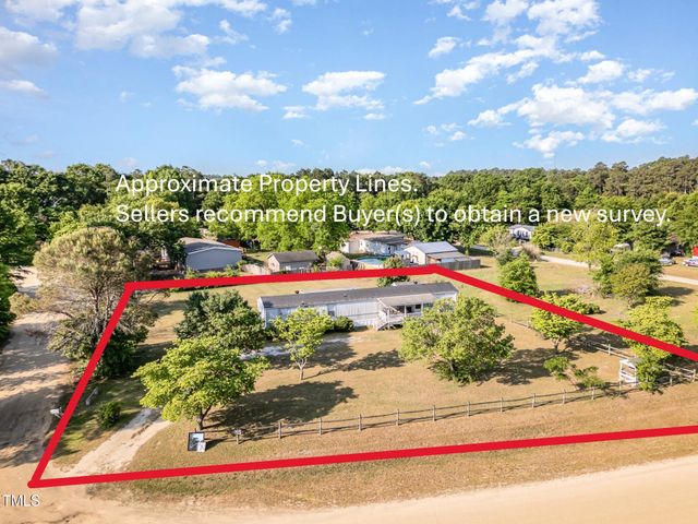 5517 Gilcrest Sands Drive, Hope Mills, NC 28348