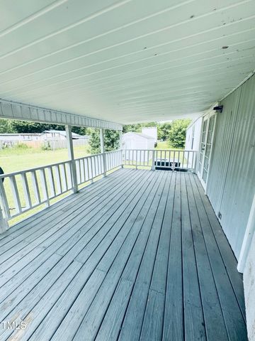 5517 Gilcrest Sands Drive, Hope Mills, NC 28348