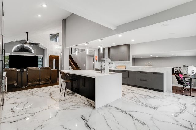 257 Valley Oak Ln, Vallejo, CA 94591