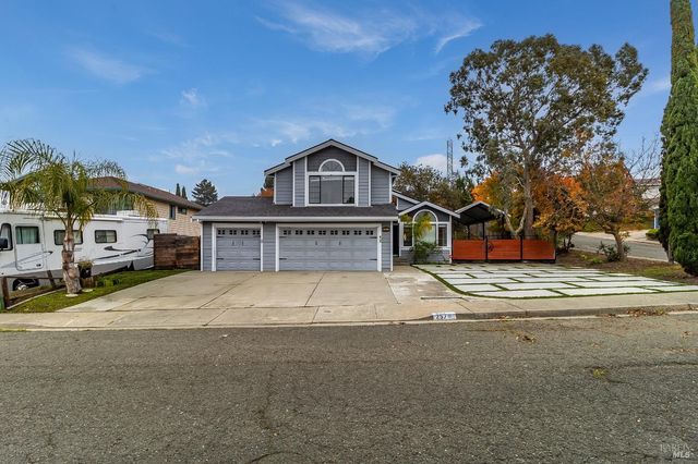 257 Valley Oak Ln, Vallejo, CA 94591