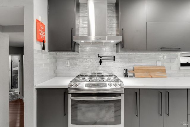 257 Valley Oak Ln, Vallejo, CA 94591