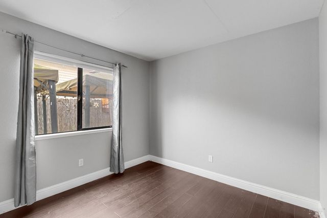 257 Valley Oak Ln, Vallejo, CA 94591