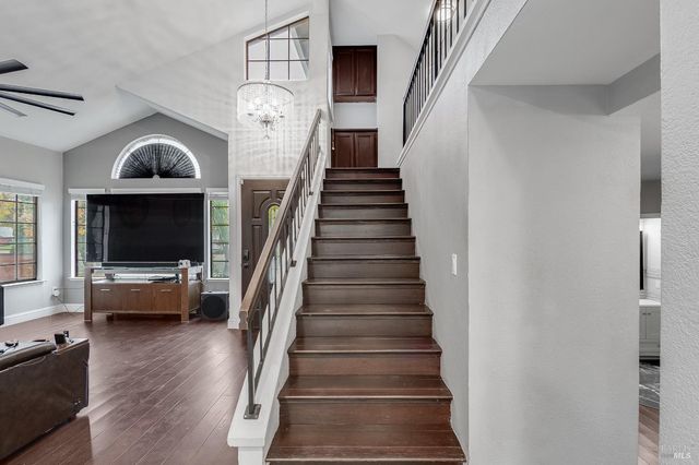 257 Valley Oak Ln, Vallejo, CA 94591