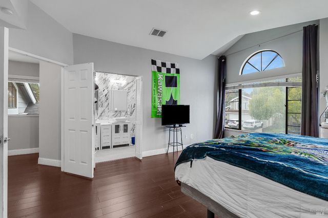 257 Valley Oak Ln, Vallejo, CA 94591