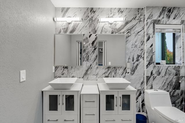 257 Valley Oak Ln, Vallejo, CA 94591