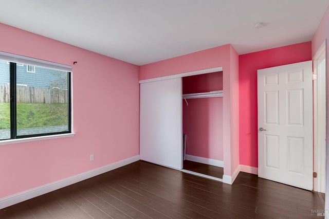 257 Valley Oak Ln, Vallejo, CA 94591